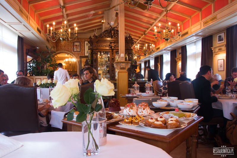 Bocuse restauracja wnętrze Lyon